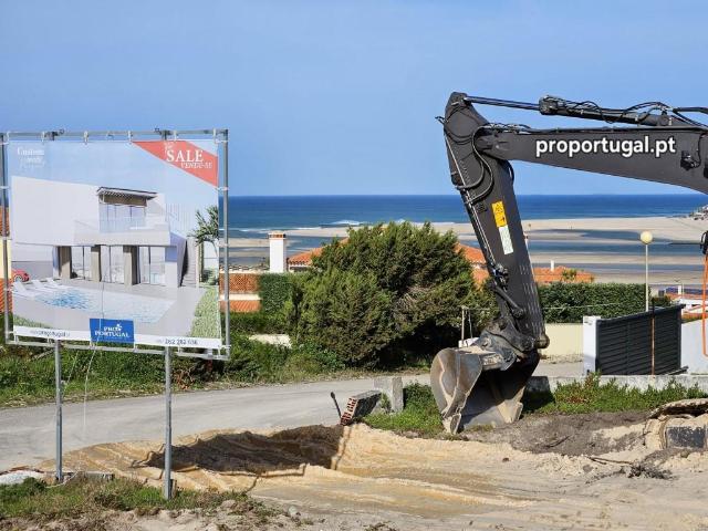 Moradia vista lagoa, praia e mar perto de vários campos de g. 0m² Vau