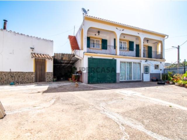 Moradia 2 Quartos