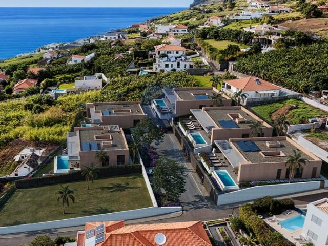 MORADIA 3 QUARTOS | VISTA MAR | CALHETA