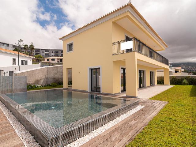Moradia, 3 quartos, Funchal, São Martinho 292m² São Martinho