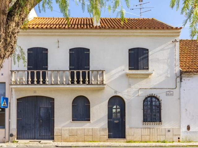 Moradia, 4 quartos, Almeirim 255m² Almeirim