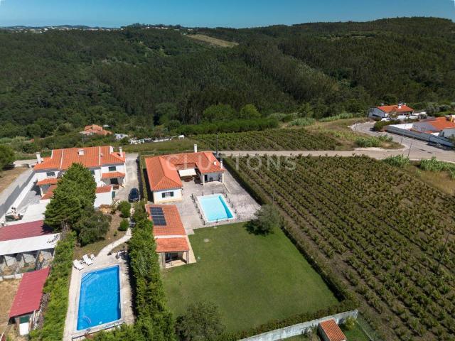 Moradia 4 quartos, jardim e piscina, 50m2 anexo, Costa de P. 293m² A Dos Negros