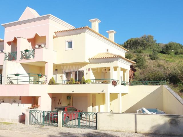 Moradia, 4 quartos, piscina 107m² Sesimbra Castelo