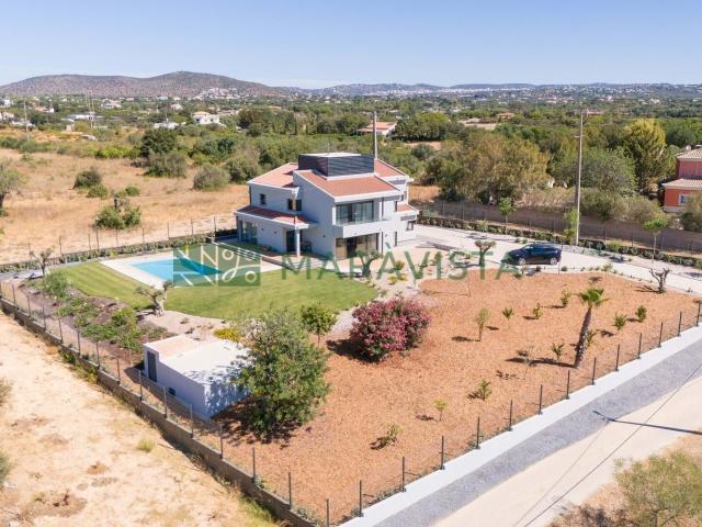 Moradia 5 7 Quartos á Venda em Fonte Santa, Vale do Lobo Alg. 321m² Quarteira