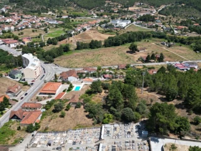 Moradias, 7 artigos 15.520 m² de terreno, 1.622,10 m² area construção