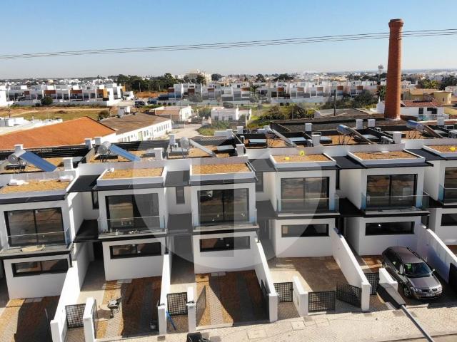 Moradias T3 Em Olhão 100m² Quelfes