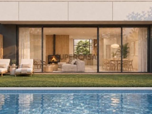 Moradias T4 com piscina infinita, Grijó, Vila Nova de Gaia