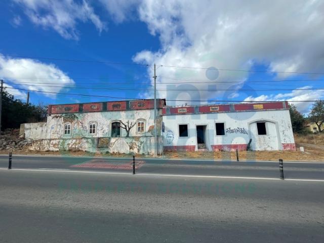 MORADIAS TÍPICAS PARA RECUPERAR COM TERRENO