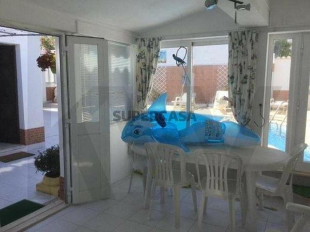 Moradias com piscina e terreno Sagres