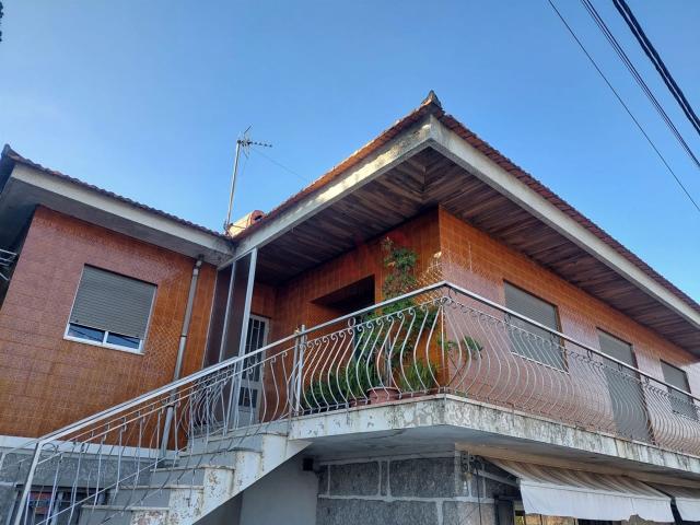 Moradias com utilização independente em Serzedo, Guimarães 196m² Serzedo e Calvos