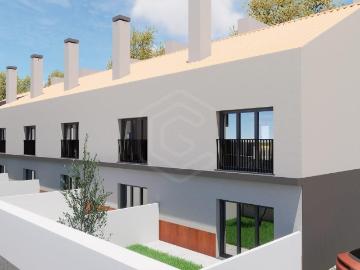 Moradias em banda T2+2 Duplex em Tortosendo 225m² Tortosendo