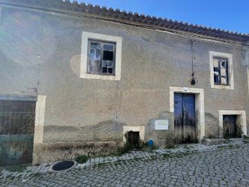 Moradias em ruína, com terreno | Palvarinho, Castelo Branco