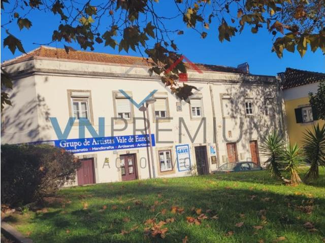 Moradias Geminadas em Venda em frente ao Palácio de Queluz