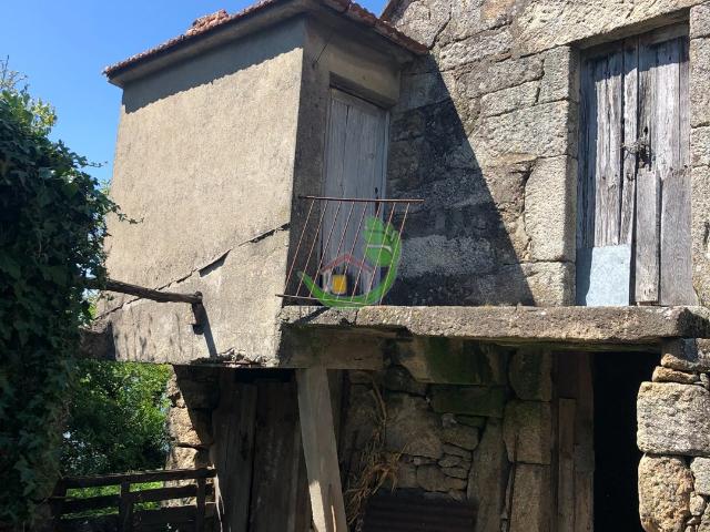 Moradias para restauro, Melgaço