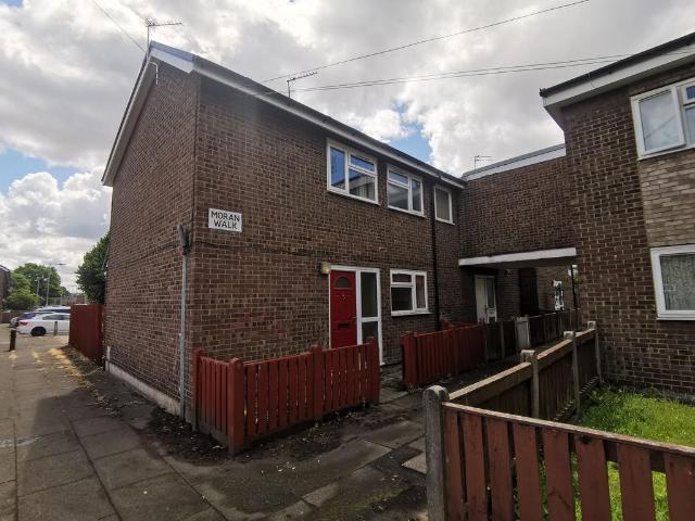 Moran Walk, Hulme, Manchester, M15 6GA 2 bed end of terrace house to rent £1,400 pcm £323 pw