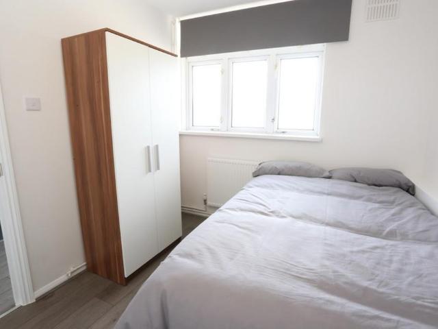 Morant Street 6 bed flat share to rent £1,025 pcm £237 pw
