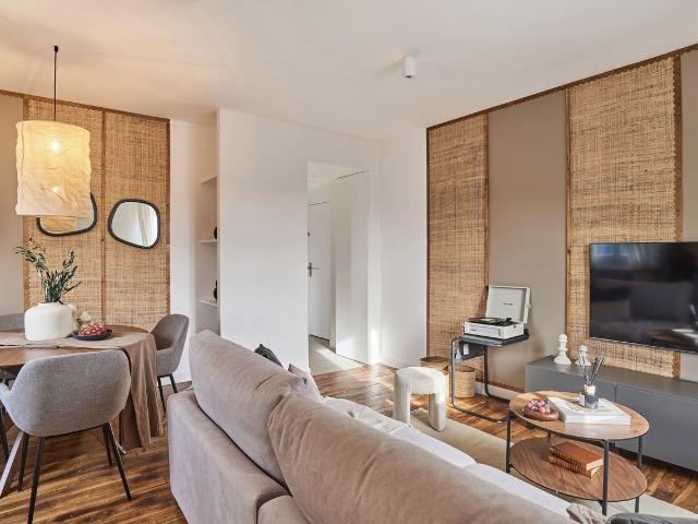 Moravi 1 bedroom in Ternes, Paris Amsterdam Apartments for Rent
