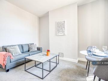 Moravian Road, Bristol, BS15 3 bed terraced house to rent £2,195 pcm £507 pw