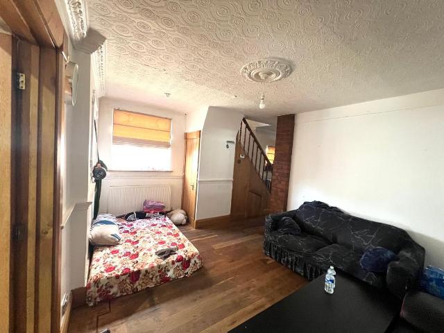 Moray Avenue, Hayes UB3, 4 bed semi detached house to rent, £2,750 pcm | PrimeLocation