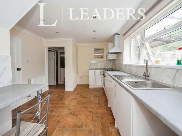 Morcom Road, Dunstable, Bedfordshire LU5, 3 bed semi detached house to rent, £1,600 pcm | PrimeLocation