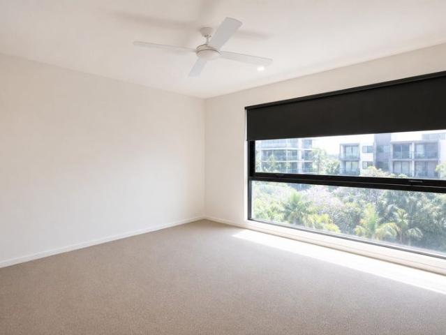 Morden Apartment in the heart of West End West Village