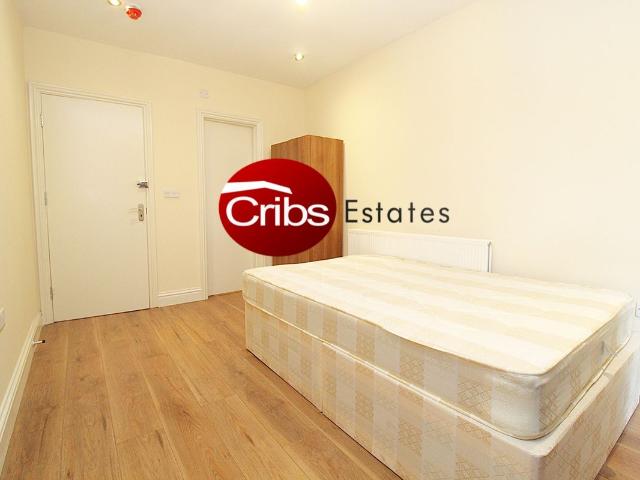 Morden SM4, 7 bed shared accommodation to rent, £895 pcm | PrimeLocation