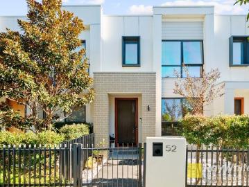 Morden Stylish Torrens Title Townhouse with NO Strata Fee