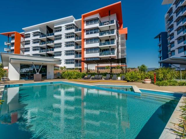 Unfurnished 1 Bed 2 Bath plus open study Apartment in Prime Robina. Break Lease, best price $700 till 27/08/2026, after then, increase to $730/week