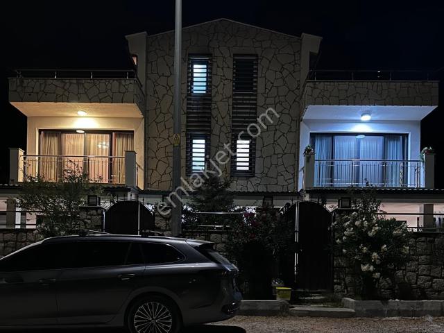 Mordoğan Emlaktan Kamukent Isı Pompalı 3+1 Eşyalı Kiralık