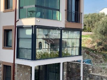 Mordoğan Emlaktan Merkezde Bahçeli Isı Pompalı Kiralık Daire