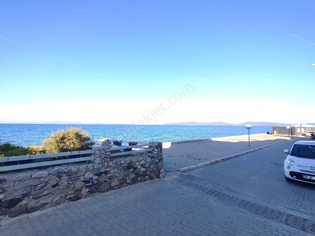 Mordoğan İskele Merkezde Deniz Manzaralı 2+1 Eşyalı Sezonluk Kiralık Daire