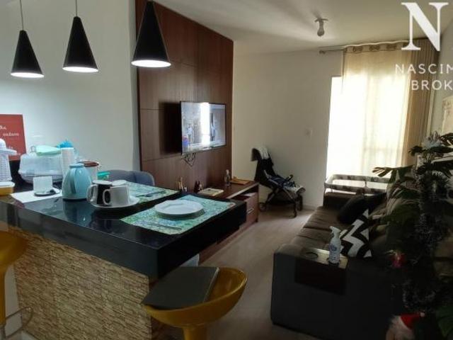 More em um lindo apartamento, todo reformado com ótimo acabamento em um bairro muito tranquilo e mui