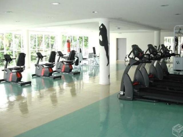 More em um resort com aulas e lazer de clube, lindo com vista deslumbrante !