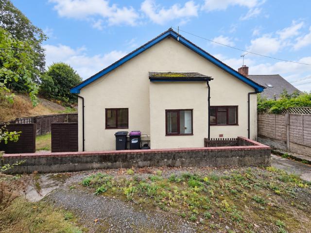 More House, Minsterley, Shrewsbury. 2 bed bungalow to rent £975 pcm £225 pw
