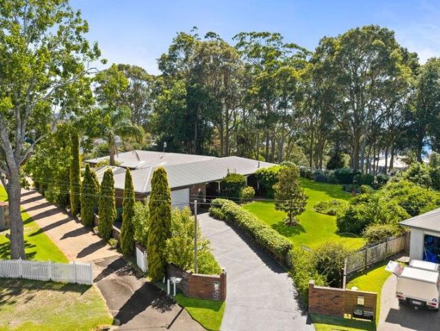 Ultimate Acreage Alternative Views, Space, Potential, Comfort & Convenience 1st Time Offered in Over 40 Years
