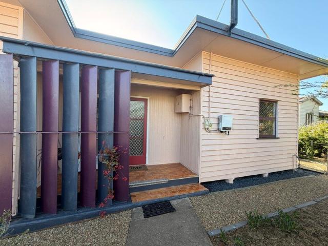 More Than Meets the Eye! 5 Bedroom Home in Monto