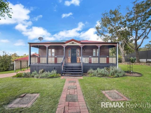 Dual living potential in beautiful Mount Cotton!