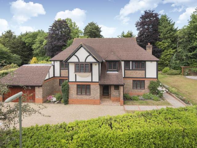 Morella Close, Virginia Water. 4 bed detached house to rent £6,500 pcm £1,500 pw