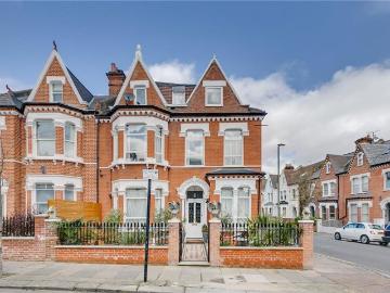 Morella Road, Balham SW12, 2 bed flat to rent, £2,400 pcm | PrimeLocation
