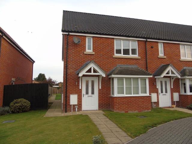 Morello Court, King's Lynn 3 bed end of terrace house to rent £1,175 pcm £271 pw