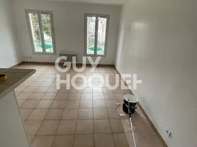 Moret Loing et Orvanne 77250 Achat / Vente appartement 2 pièces t2 au dernier étage parking