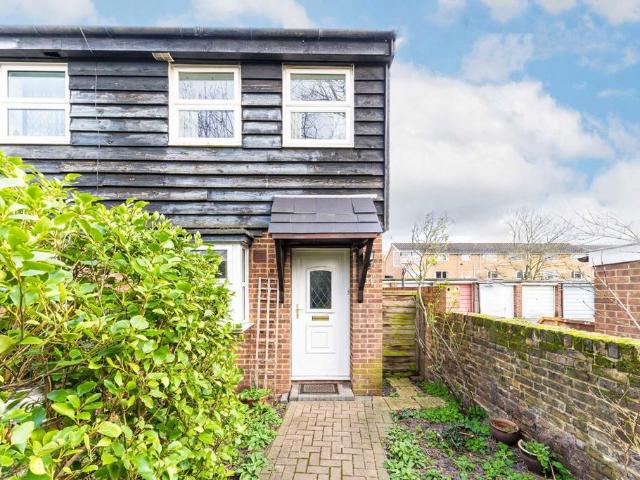 Moreton Avenue, Isleworth TW7 2 bed house to rent £1,950 pcm £450 pw