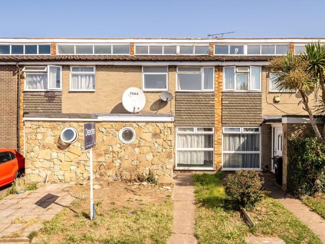 Moreton Avenue, Isleworth TW7, 3 bed detached house to rent, £2,095 pcm | PrimeLocation