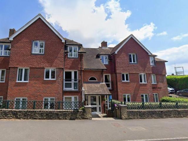 Morgan Court, Petworth 2 bed flat to rent £1,400 pcm £323 pw