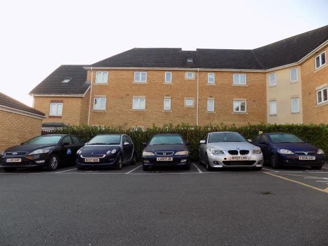 Morgan Close, Luton, Bedfordshire LU4, 2 bed flat to rent, £1,200 pcm | PrimeLocation