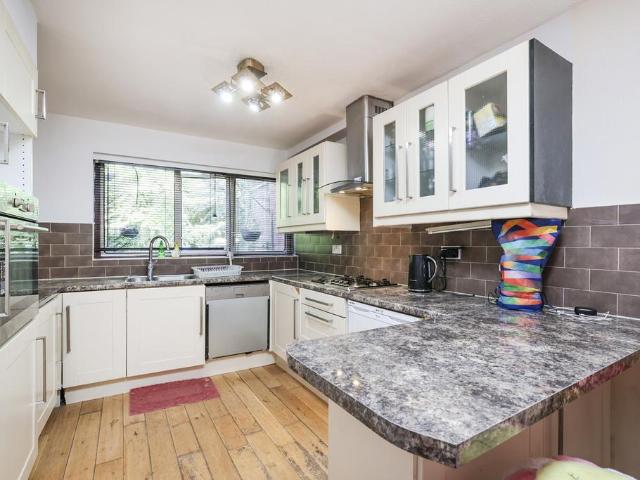 Morgan Close, Northwood, HA6 3 bed house to rent £2,350 pcm £542 pw