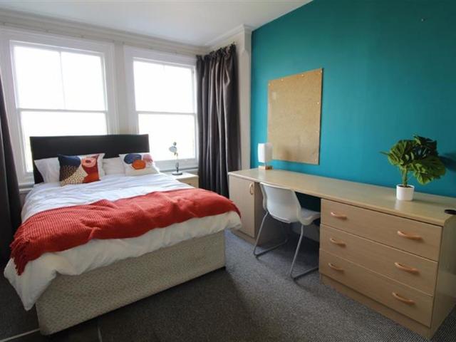 Morgan Road, Reading, RG1 5HG