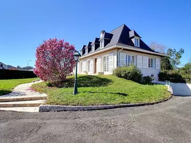 Morlaàs 64160 Achat / Vente maison 7 pièces t7 jardin terrasse
