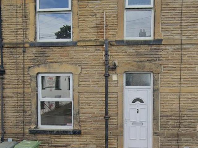 Morley 2 bed terraced house to rent £795 pcm £183 pw