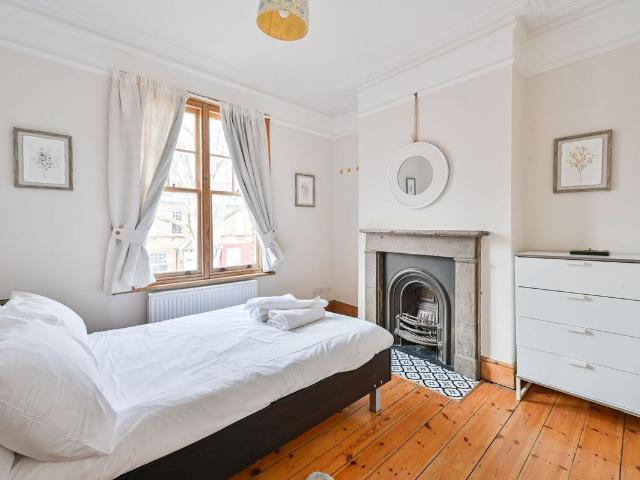 Morley Avenue N22, Turnpike Lane, London, 2 bed end terrace house to rent, £3,000 pcm | PrimeLocation